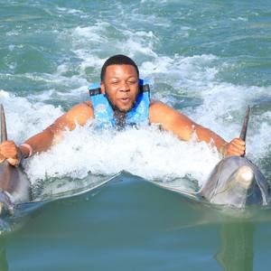 Meet your Posher, Tobi